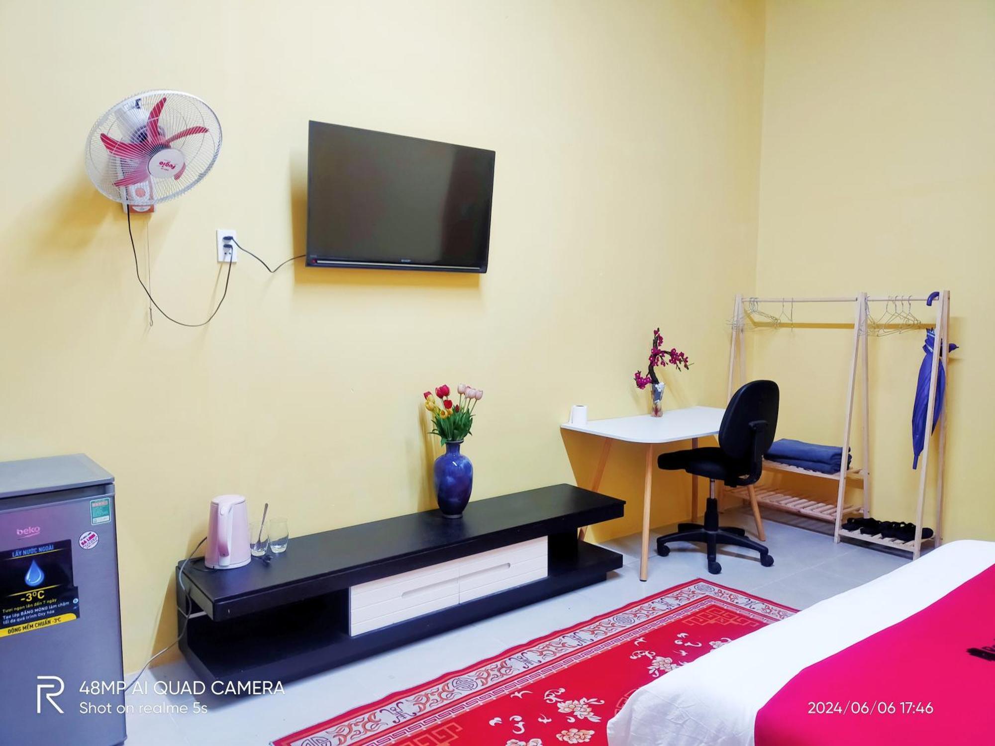 Shusimi House & Boutique Near Tan Son Nhat Airport Khách sạn hẻo lánh *